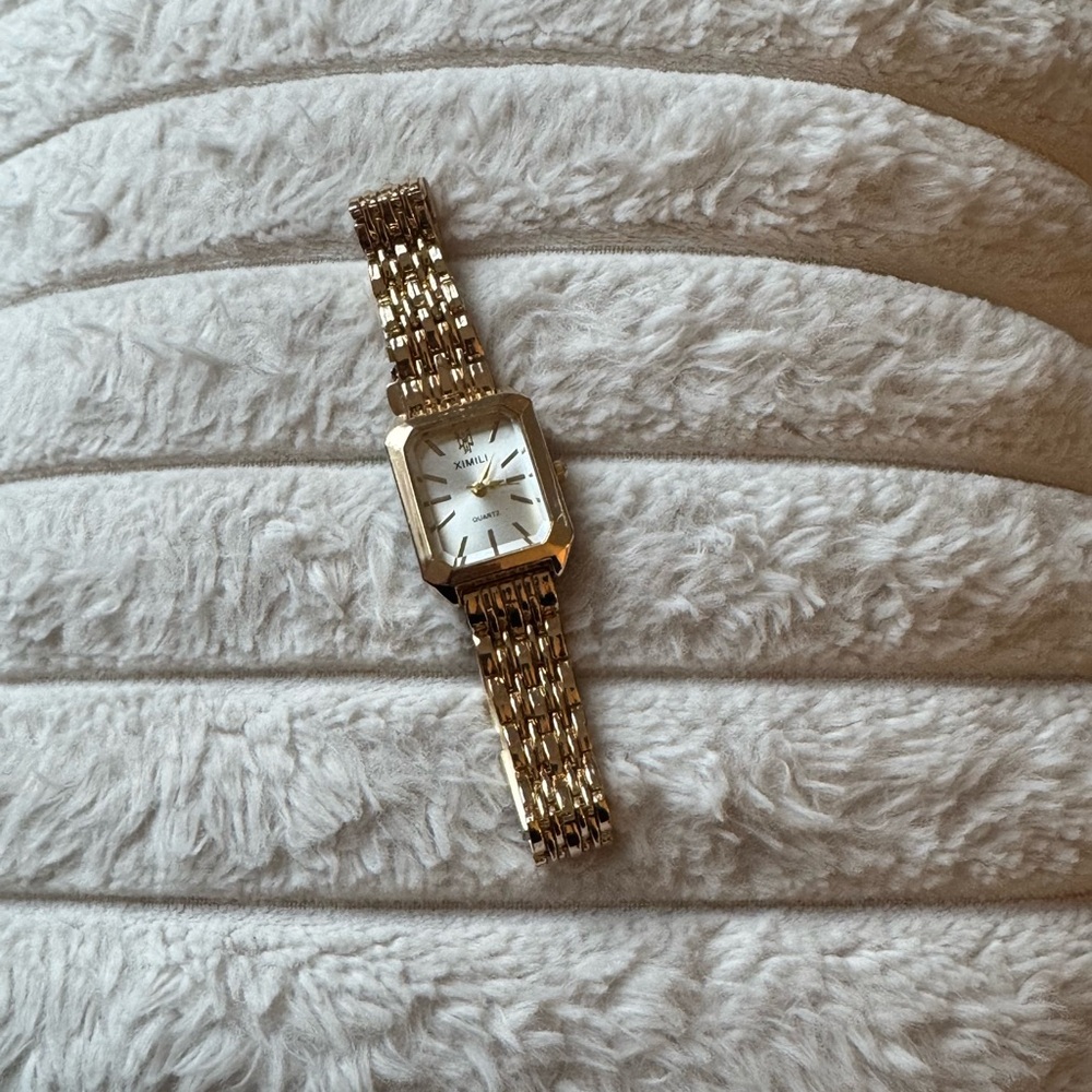 Golden Watch - image 1